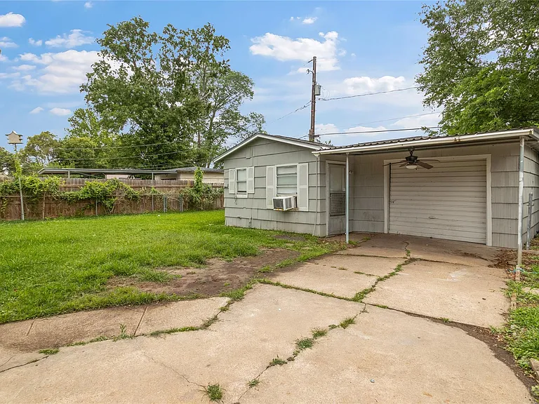 7410 Buena Vista St — Photo 4