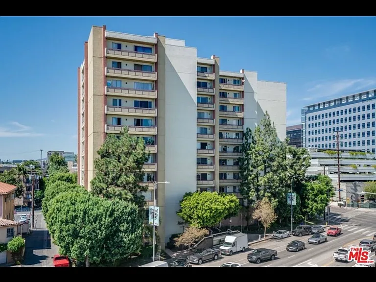 321 S San Vicente Blvd #903 — Photo 4