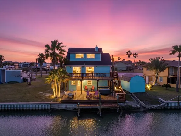 121 Redhead Rd, Rockport, TX 78382