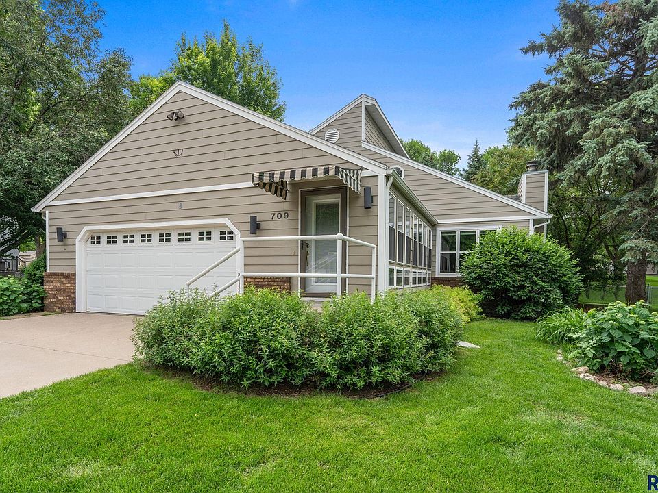 1st image of 709 E Sandpiper Trl