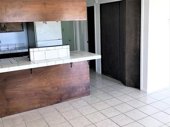3rd image of 3386 Barrancas Ave APT 8
