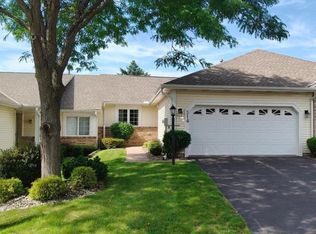 514 Deer Ridge Ln S, Maplewood, MN 55119