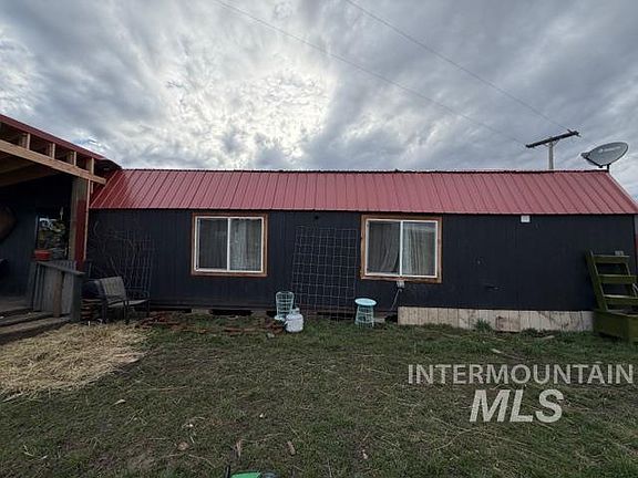 2nd image of 155 Mule Deer Dr