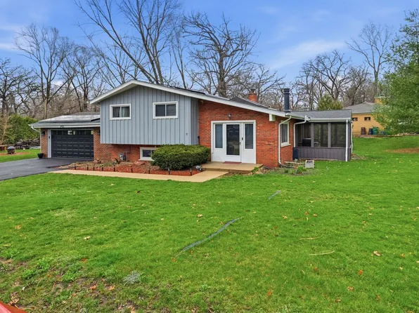 3N539 Woodland Ave, West Chicago, IL 60185