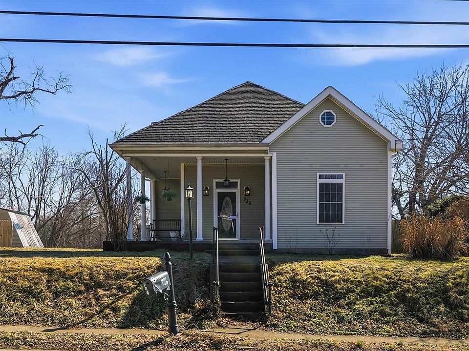 1st image of 726 Main St