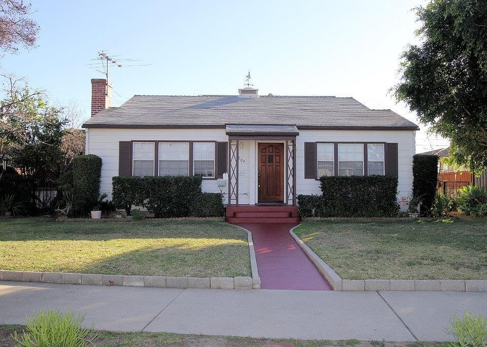 1st image of 204 N Circle Dr