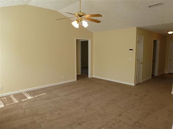 3rd image of 1408 Eastwoods Dr