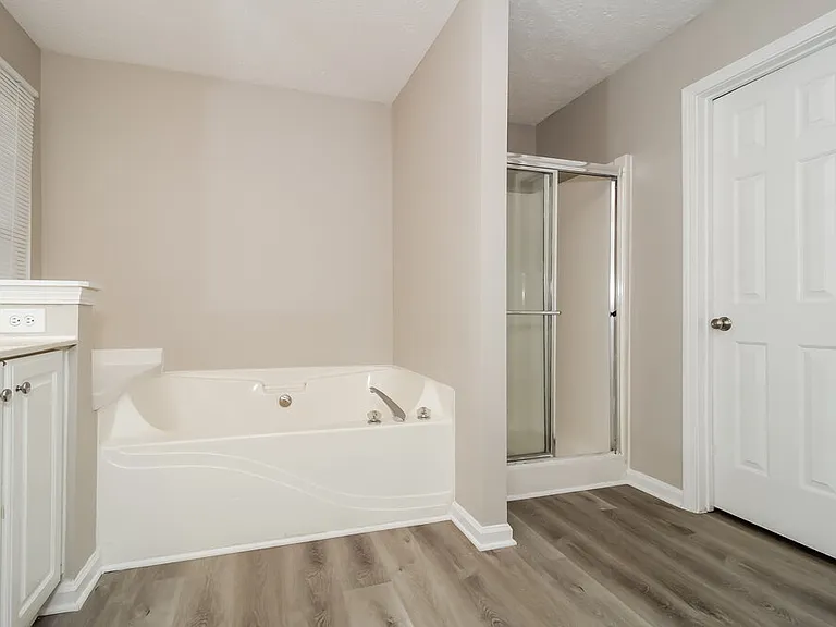 37 Winter Park Ln — Photo 12