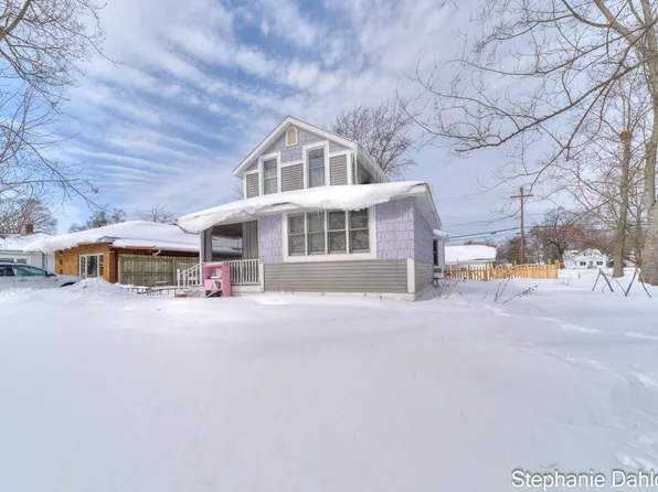1922 Oak Ave, Muskegon, MI 49445