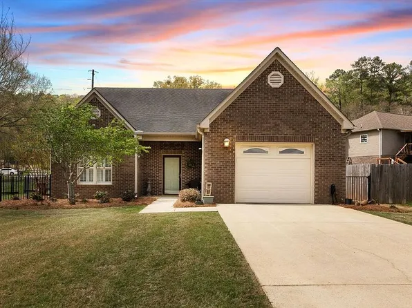 900 Park Ave, Oneonta, AL 35121