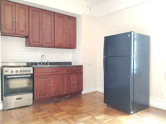 2nd image of 525 E 21st St APT 2B