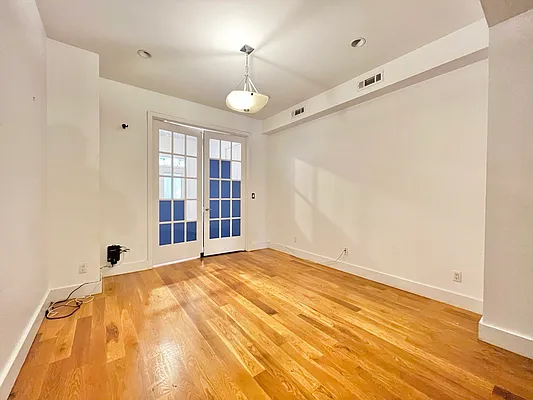 Rented by Doorway NYC, LLC | media 1