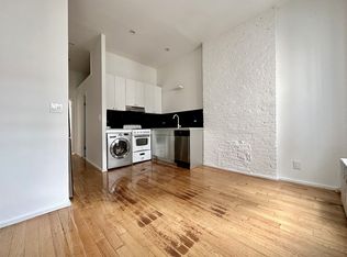 410 W 36th St #5R, New York, NY 10018