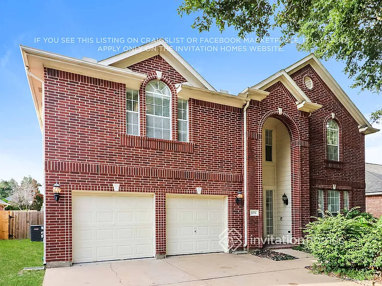 1331 Blackheath Ct — Photo 2