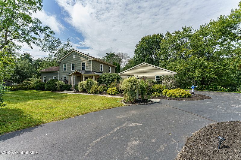 2nd image of 62 Meehan Road