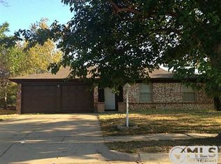 601 Mesquite Ave, Crowley, TX 76036