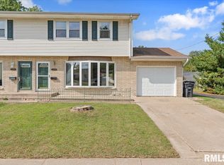 1129 48th St, Moline, IL 61265