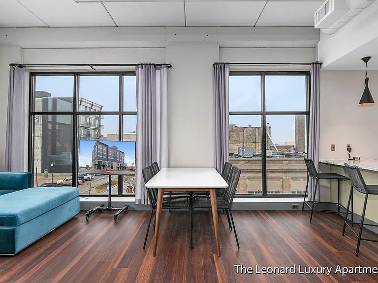 The Leonard Luxury Apartments — Photo 25