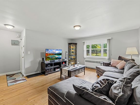 5th image of 836 N Broadway #2D