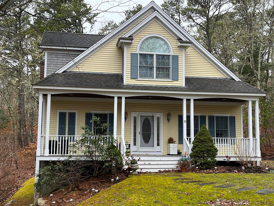 1st image of 32 Tasmania Drive
