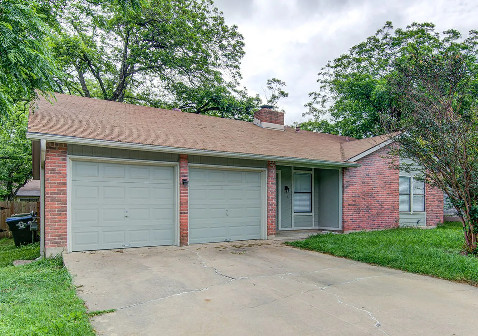 **Two Weeks Free Rent Recently Renovated 3 Bedroom 2 Bath In Anderson Mill! — Photo 1