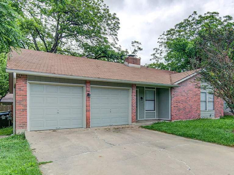 12111 Missel Thrush Ct — Photo 1