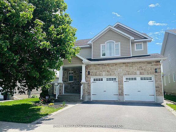 2nd image of 1425 Evergreen Dr
