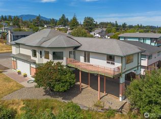 1623 W 5th St, Port Angeles, WA 98363