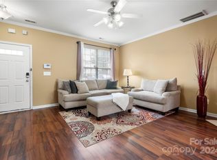 828 Gentlewinds Ct, Fort Mill, SC 29708