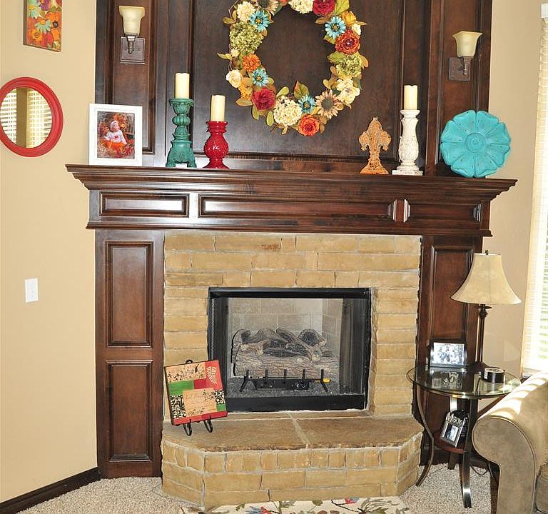 1st image of 301 Evie Pl