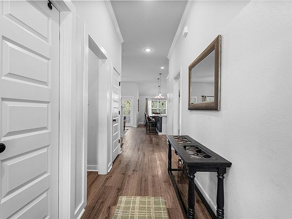 4th image of 3027 Wolfpack Loop