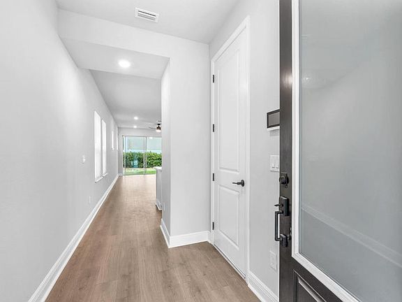 2nd image of 2613 W Horatio St #2
