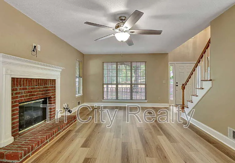 49 Montrose Ln — Photo 26