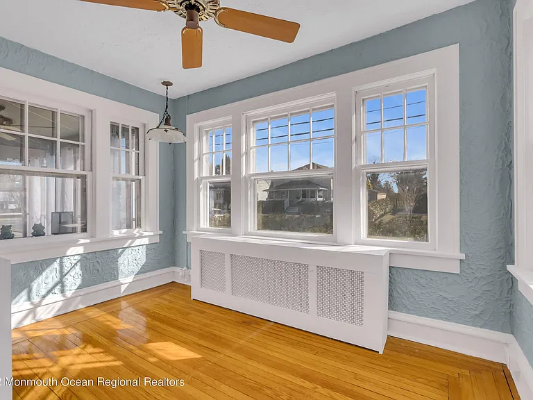102 Dixon Ave — Photo 10