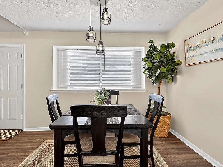 9514 Marblemount Dr — Photo 9