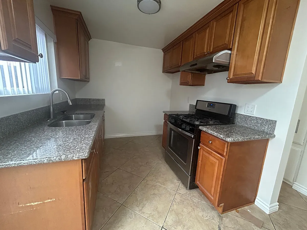 Building Photo - 7822 Newman Ave #A