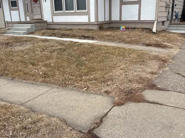 4519 61st St, Urbandale, IA 50322