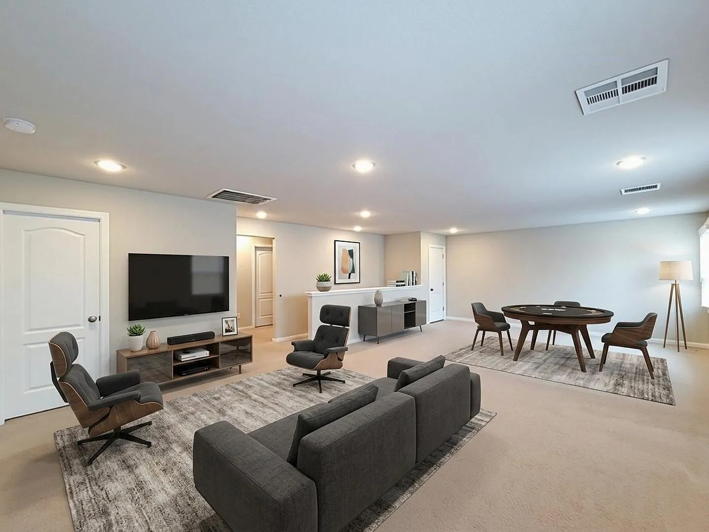 Beautifully updated 5-bedroom, 3.5-bath home located on a quiet cul-de-sac in a desirable Houston... — Photo 4