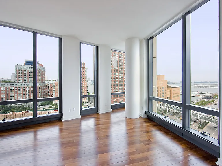 101 Warren St #1420 — Photo 3