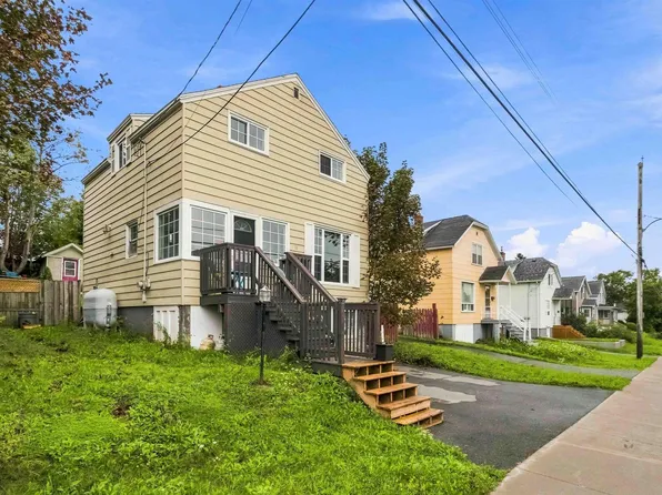 55 Coronation Ave, Halifax, NS B3N 2M5