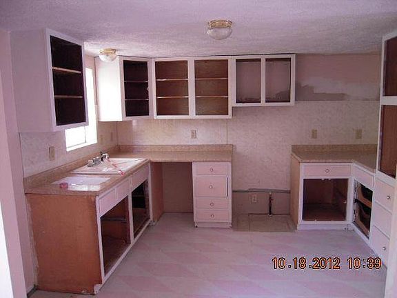2nd image of 54325 Oakwood St
