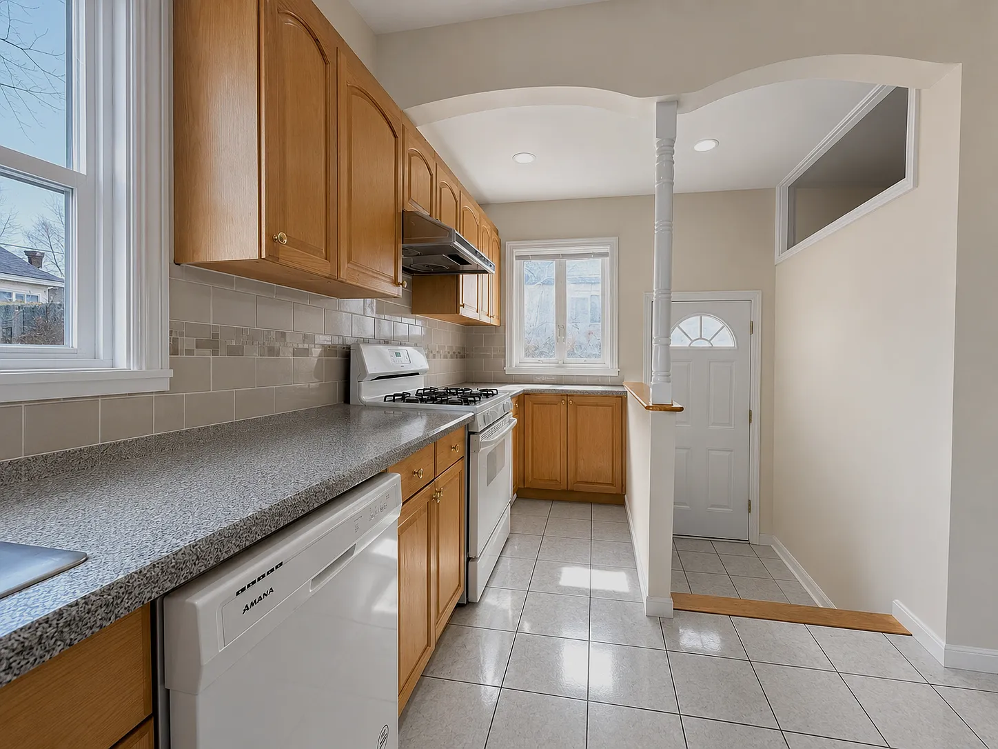 5 bed, 1930 sqft, $4,200 — Photo 4
