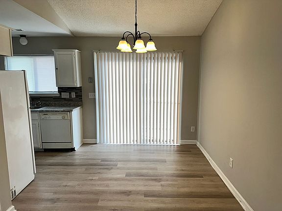 4th image of 7220 Meadowland Dr