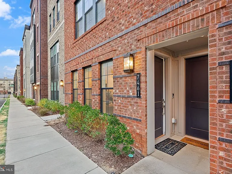 7461 Backett Wood Ter #1213 — Photo 2