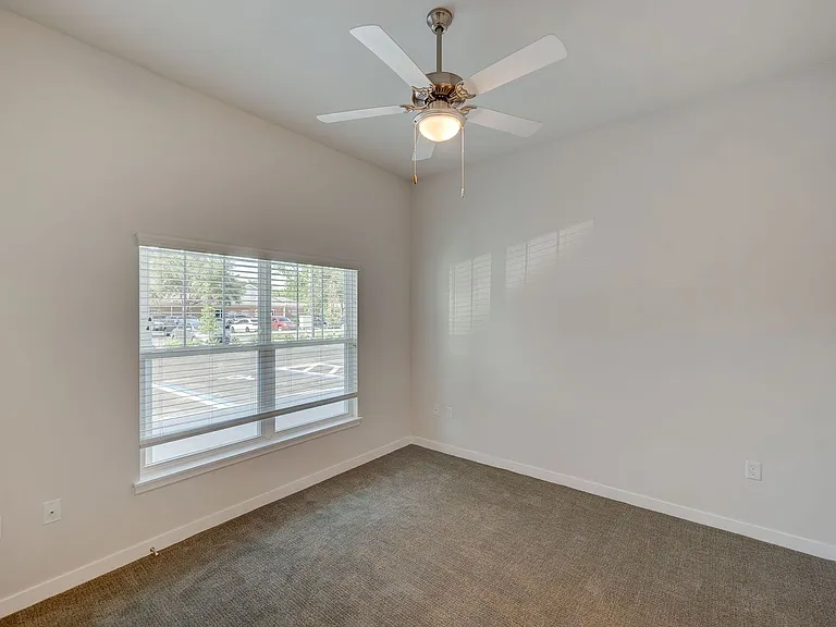Metro 39 Apartments — Photo 28