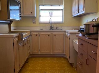 211 Country Ln APT C, Boynton Beach, FL 33435