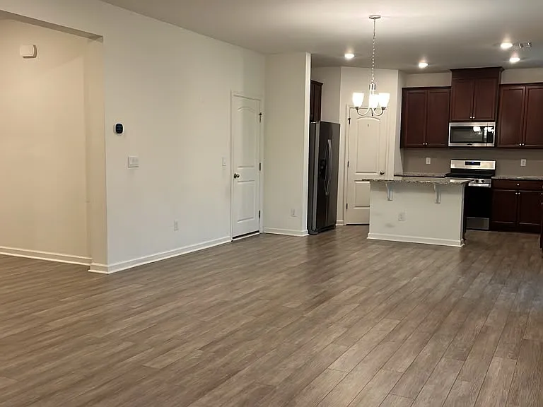 354 Summer Ranch Dr — Photo 8