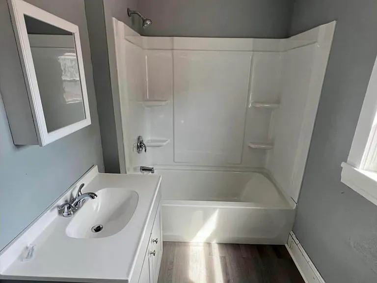 20 Cambria Aly — Photo 5