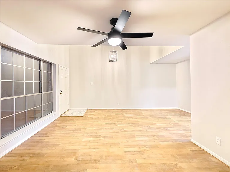 2507 Montrose Blvd #49 — Photo 8