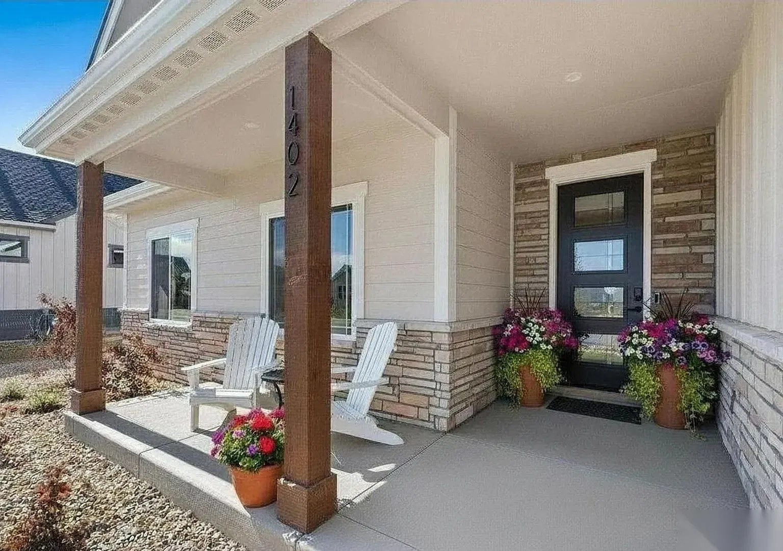 Stunning 5-Bedroom Ranch Home with Sunroom & Oversized 4-Car Garage in Berthoud! — Photo 2